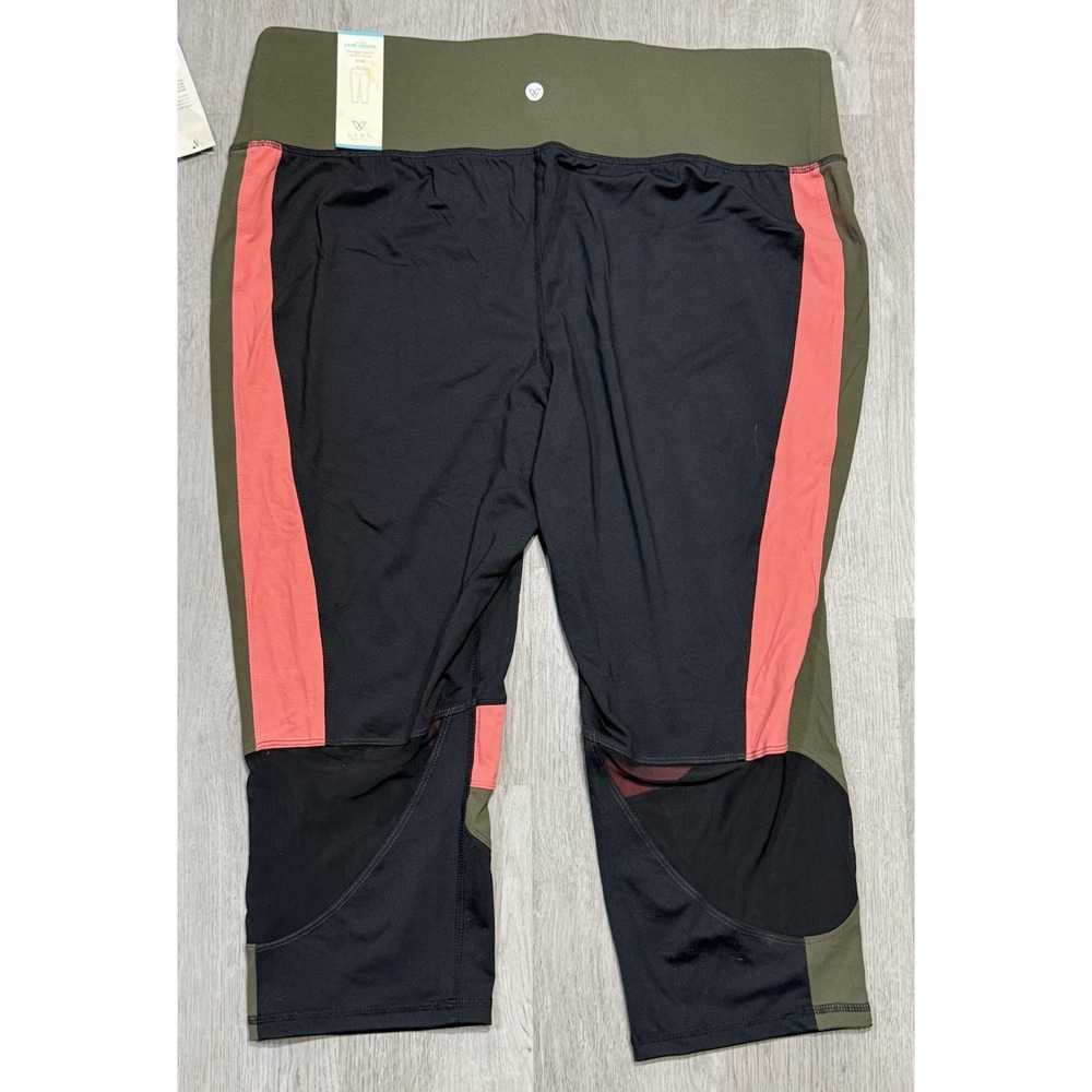 Livi Lane Bryant Athletic Leggings Wicking Capri Black Green Size 22/24 NWT - Picture 9 of 11